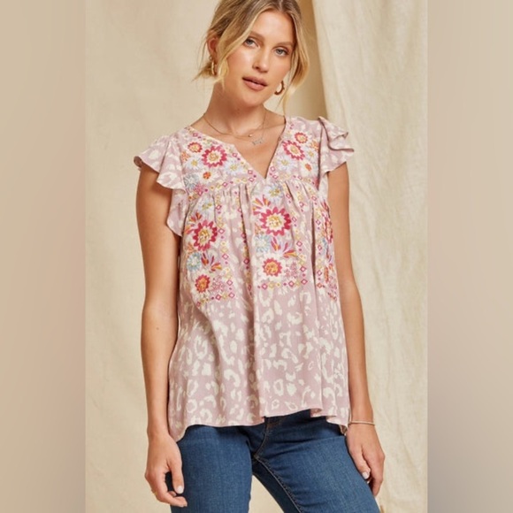 Savanna Jane | Leopard Embroidered Blouse, Lavender, Size L - Picture 10 of 10